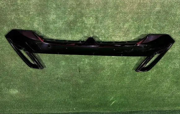 BMW 5 G60 Front bumper lower grill 5A36022