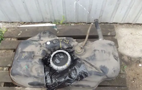 Mitsubishi Space Star Fuel tank 