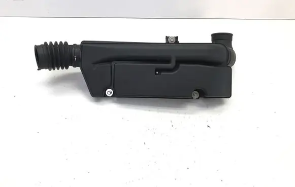Intake resonator
