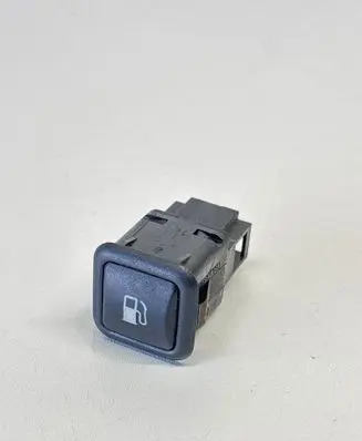 Volkswagen PASSAT B5.5 Fuel tank opening switch 3B0959833A