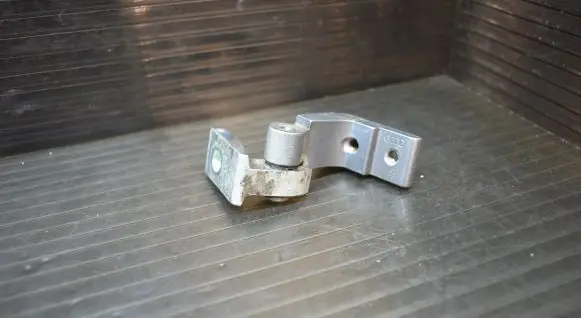 Audi A6 Allroad C6 Rear door upper hinge