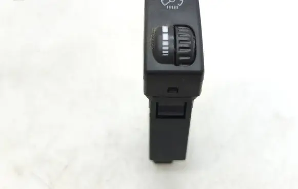 Isuzu D-Max Panel lighting control switch 5110E82