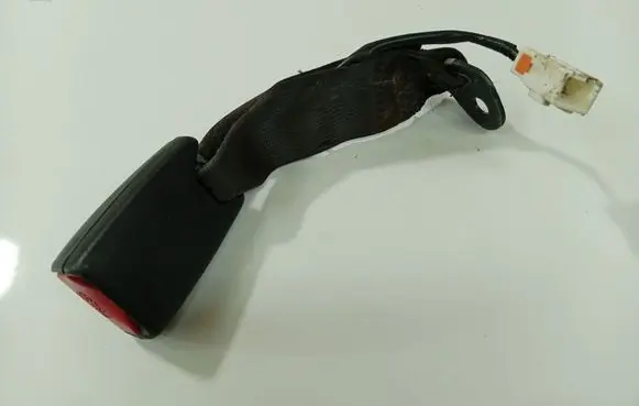 Mazda 6 Rear seatbelt buckle 
