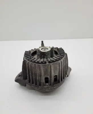 Mercedes-Benz E W212 Engine mount bracket A2122406417