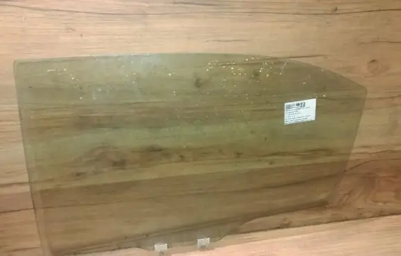 Honda Accord Rear door window glass