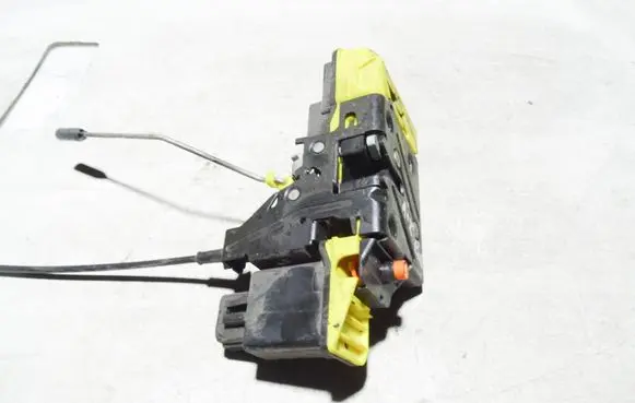 Volvo S80 Rear door lock 30663050