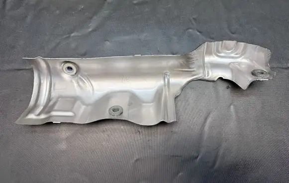 Toyota Hilux VIII Heat shield in engine bay 9769YT459TY574