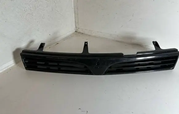 Mitsubishi Lancer Front bumper upper radiator grill MB07076