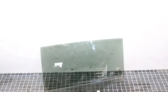 KIA Sportage Rear door window glass