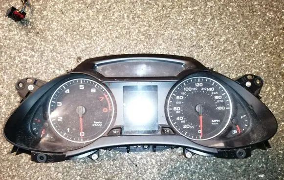 Audi A4 S4 B8 8K Speedometer (instrument cluster) 8K0920950H