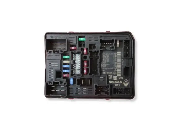 Dacia Sandero III Fuse module 284B71965R
