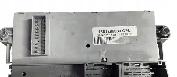 Fiat Ducato Wing mirror control module 136129080