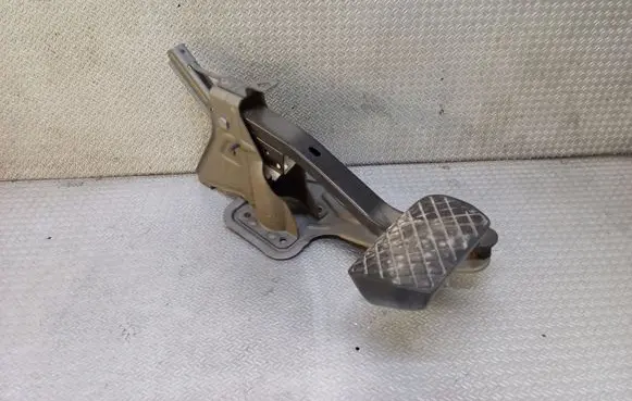 Volkswagen Transporter - Caravelle T6 Brake pedal 7E1723057D
