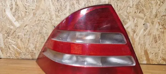 Mercedes-Benz S W220 Rear/tail lights A2208200164