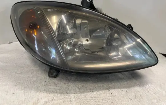 Mercedes-Benz Vito Viano W639 Headlight/headlamp 24670200R