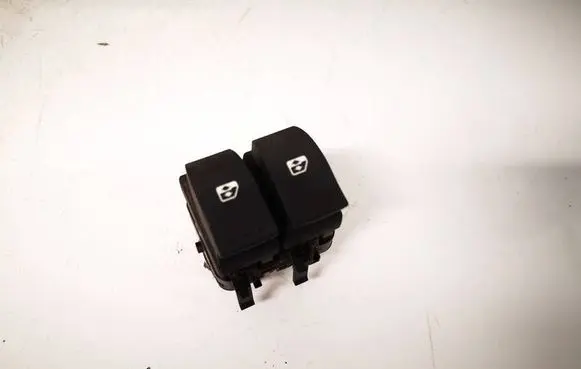 Renault Megane II Electric window control switch 015085D