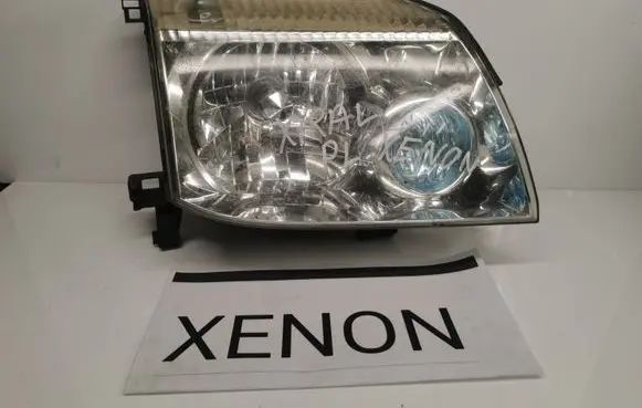 Nissan X-Trail T30 Headlight/headlamp