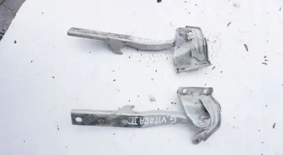 Suzuki Grand Vitara II Engine bonnet/hood hinges