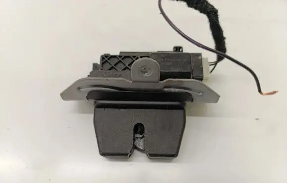 Ford Fiesta Tailgate/trunk/boot lock/catch/latch H1BAN442A66AA