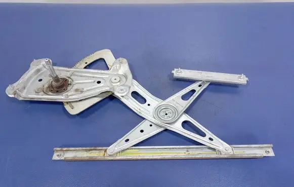 Renault Scenic III - Grand scenic III Rear door window regulator with motor 827210005R