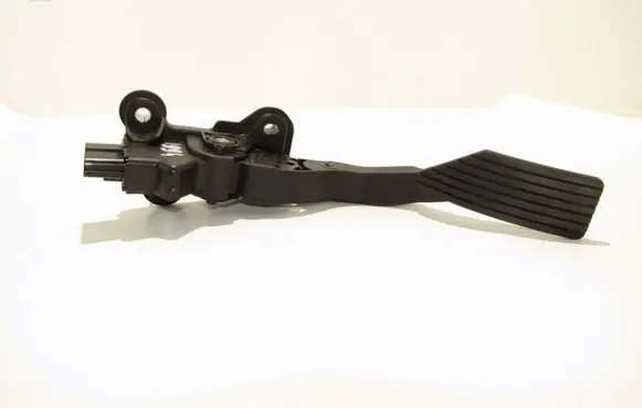 Mitsubishi Outlander Accelerator throttle pedal 6401364016