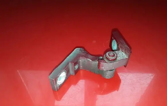 Seat Exeo (3R) Front door upper hinge A046573