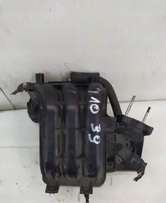 Hyundai i10 Intake manifold