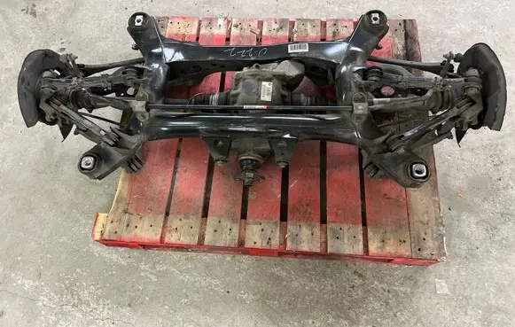 BMW 4 F36 Gran coupe Rear axle beam with reductor 8485723 33107603748 7603748