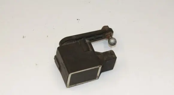 Mercedes-Benz CLS C219 Air suspension front height level sensor A0105427717