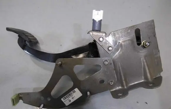 Renault Kangoo II Brake pedal