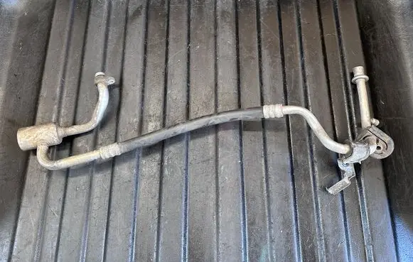 Infiniti FX Air conditioning (A/C) pipe/hose A134A15SUC