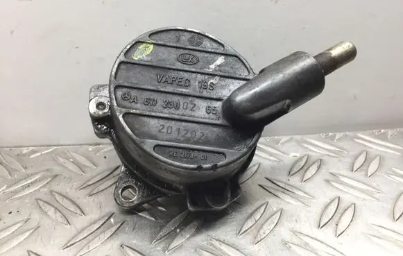 Mercedes-Benz Sprinter W901 W902 W903 W904 Vacuum pump A6112300265 6112300265