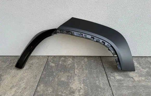 Land Rover Defender Rear arch trim S8BH290E23A