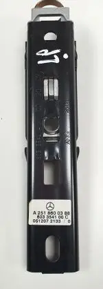 Mercedes-Benz R W251 Seat belt adjustment rail A2518600388