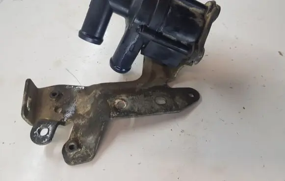 Volvo S90, V90 Electric auxiliary coolant/water pump 31686005