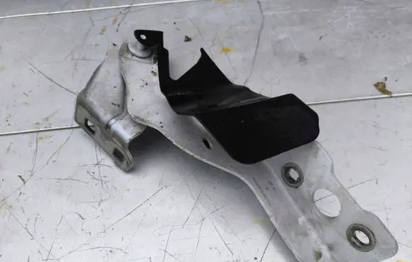 Renault Master III Engine bonnet/hood hinges 