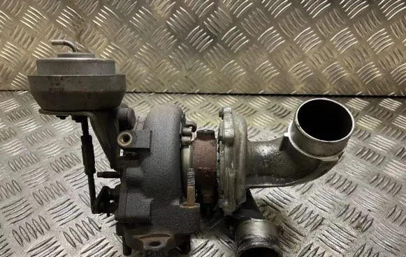 Toyota Corolla Verso E121 Turbo 0A0466