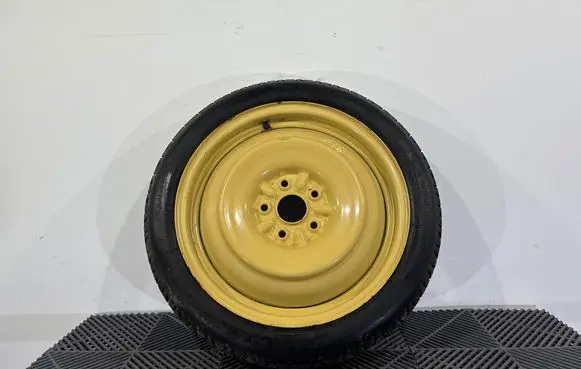 Toyota Prius+ (ZVW40) R17 spare wheel 