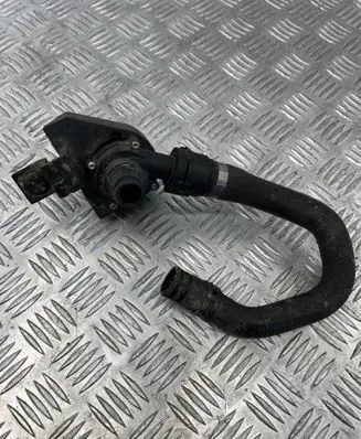 Coolant pipe/hose