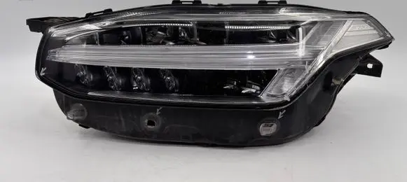 Volvo XC90 Headlight/headlamp 32228688 K865T51