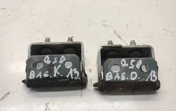Nissan Qashqai Loading door hinge set ES03