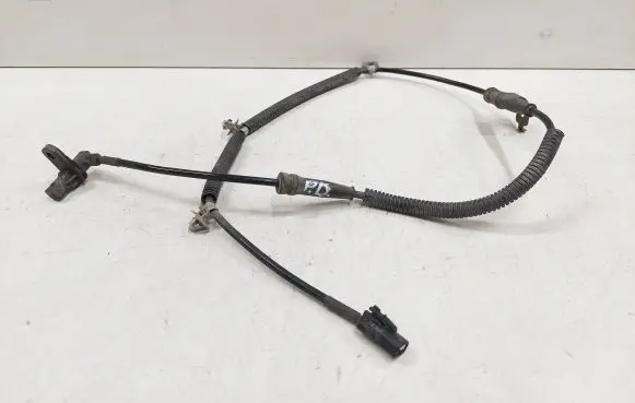 Hyundai Santa Fe ABS brake wheel speed sensor 956712B000
