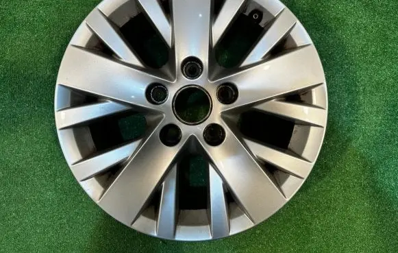 R16 alloy rim