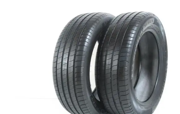 Volkswagen Golf V R16 summer tire 