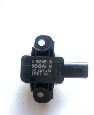 Mercedes-Benz A W176 Airbag deployment crash/impact sensor A1668210351 56054084AA