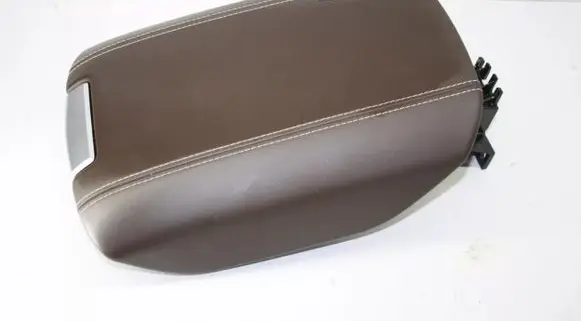 Porsche Cayenne (92A) Armrest 