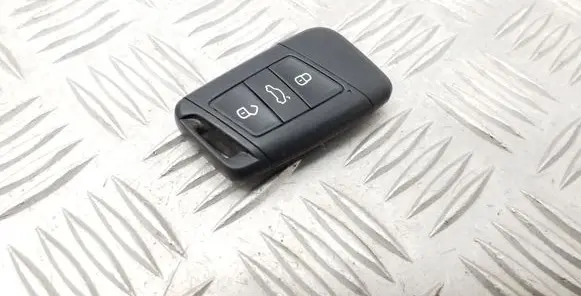 Volkswagen PASSAT B8 Ignition key/card 