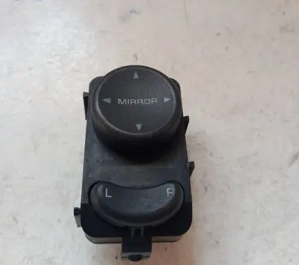 Chrysler Grand Voyager III Wing mirror switch 4685317 39754D