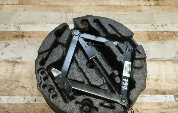 Opel Vectra C Tool set 24423567