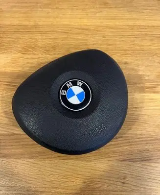 Steering wheel airbag